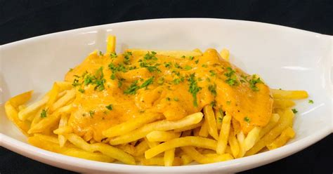 Cheesy fries 🍟 Recipe by mubina b - Cookpad