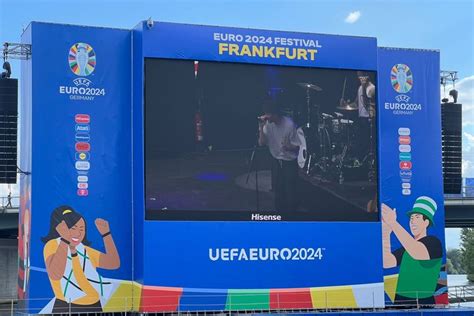 Foto Laporan Dari Jerman Sensasi Beda Nonton Bola Di Tepi Sungai Main