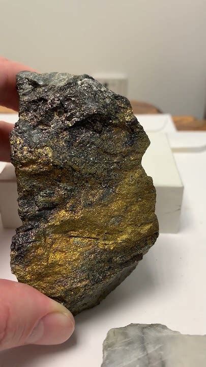 Rock Of The Week 85 Copper Rich Ore From Sudbury Youtube