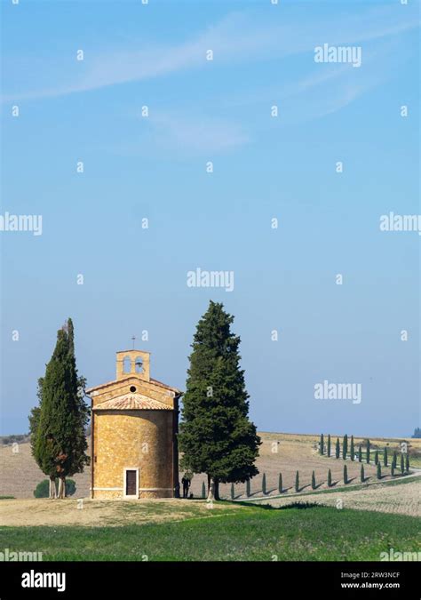 Cappella Della Madonna Di Vitaleta Hi Res Stock Photography And Images