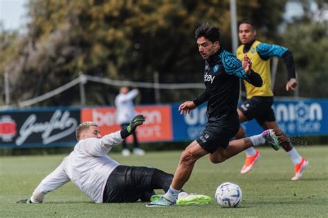 SSC Napoli Report Allenamento Per Azzurro Lavoro Personalizzato