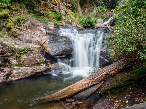 Best North Georgia Waterfalls You Shouldn T Miss Southern Trippers