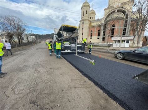 Primăria P Neamț Lucrări de asfaltare pe str Mihai Viteazul Calea