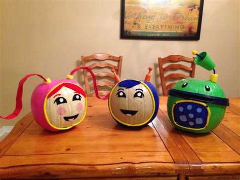 Team Umizoomi Pumpkins | Cricut christmas ideas, Halloween crafts, Pumpkin design