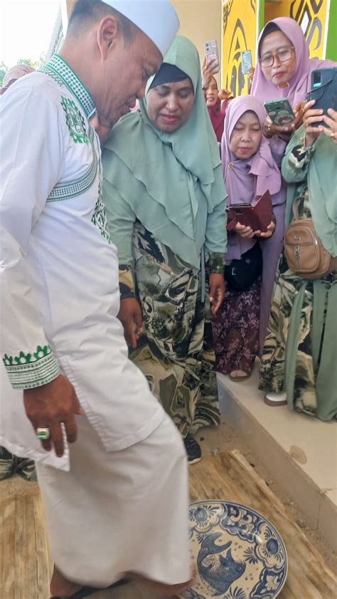 Tabligh Akbar Di Sorong Ustadz Das At Latif Minta Jemaah Sholat Dengan