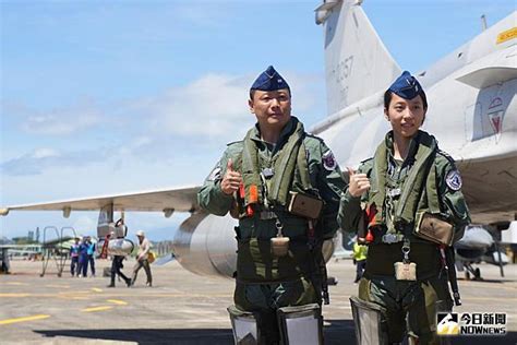 影／捍衛女戰士 空軍首批二代機女飛官同場亮相 Nownews 今日新聞 Line Today