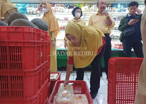 Tim Gabungan Sidak Jelang Natal Ada Produk Tanpa Izin Edar Di Golden