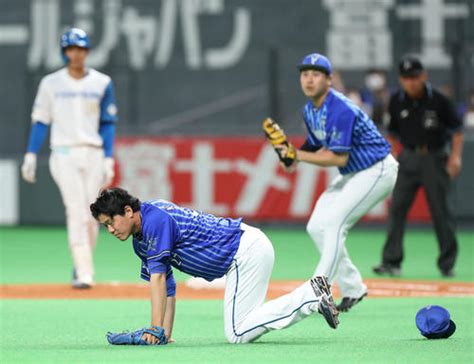 【アクシデント】dena上茶谷大河が負傷交代 本塁のカバーの時に左足ひねり転倒 プロ野球 日刊スポーツ