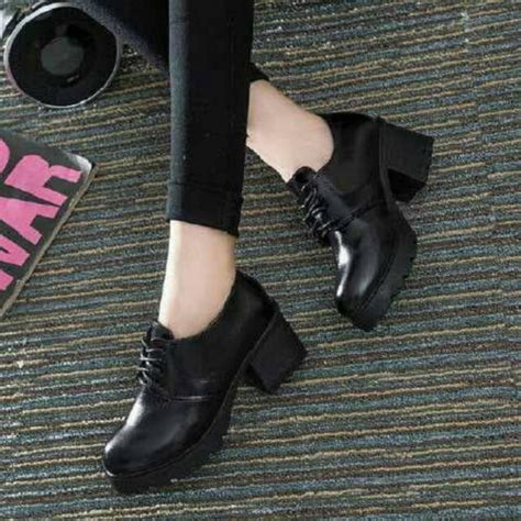 PENAWARAN Sepatu Boot Docmart Wanita Style Hitam Toko Berbagai Macam