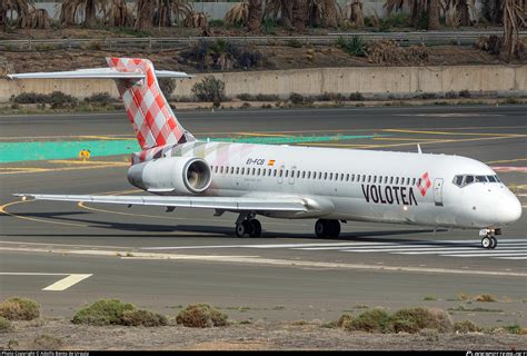 EI FCB Volotea Airlines Boeing 717 2BL Photo by Adolfo Bento de Urquía