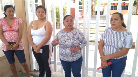 Denuncian madres anomalías de directora en el Costa Rica Tribuna