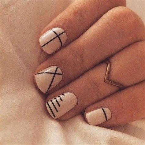 39 Stunning Minimalist Nail Arts For Everyday Style Minimalist Nail Art Minimalist Nails