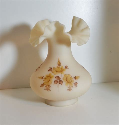 Vintage Vase Fenton Ruffled Vase Fenton Custard Glass Pastel Etsy