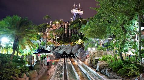 DISNEY’S TYPHOON LAGOON WATER PARK H2O GLOW NIGHTS PRIVATE EVENT TOUR ...