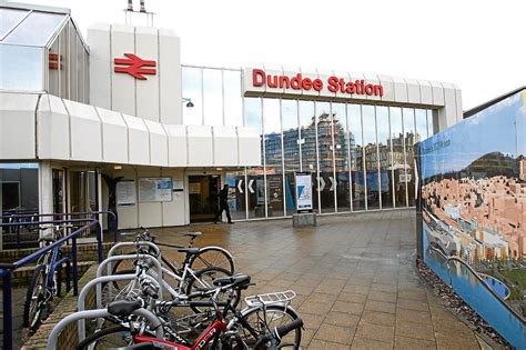 Travel Guide and Facility Details for Dundee Train Station 23