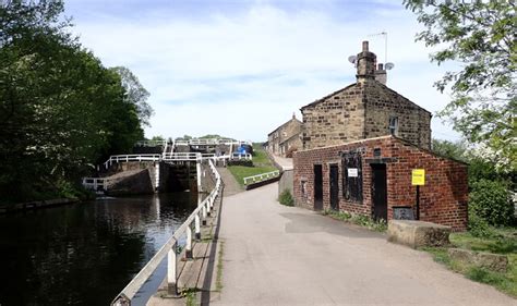 Dobson Locks Leeds And Liverpool Canal Habiloid Geograph