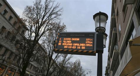 Treviso Arrivano Le Fermate Intelligenti Per Gli Autobus Mom Pannelli