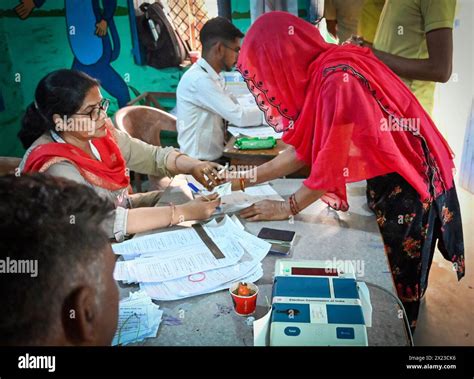 Muzaffarnagar India April Election Officers Checking The