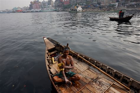 Living Along A Dead River In Bangladesh