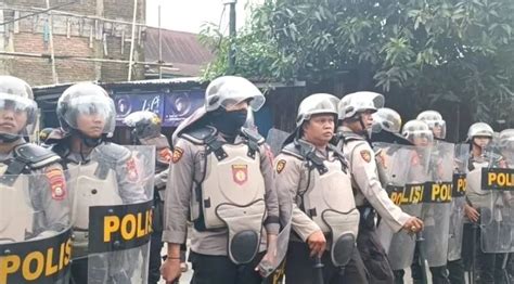 Rumah Dua Pelaku Pembunuhan Anak Di Makassar Dirusak Massa Suara Surabaya