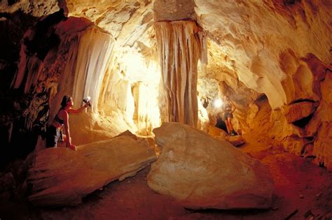 Omans Al Hoota Cave Is Over 2 Million Years Old And You Can Visit