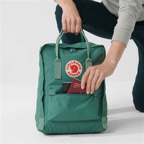 Classic Kånken Backpack Fjällräven