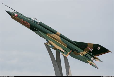 9606 Hungarian Air Force Mikoyan Gurevich Mig 21MF Photo by András Soós