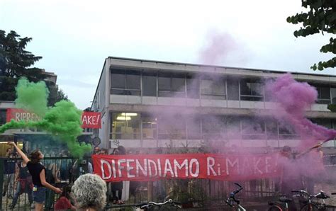 Via Del Volga Dopo Lo Sgombero Gli Attivisti Di Ri Make Occupano Ex Liceo