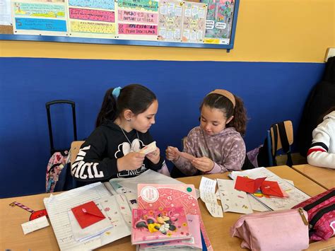 Recibiendo Cartas Primaria Ceip Tierno Galv N Torreblanca De