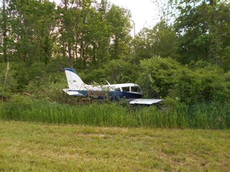 Small Plane Crashes In Woods At Nj Airport Officials Say