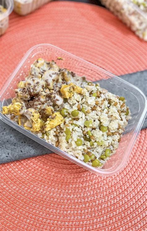 Tati Congelados Saudáveis Arroz quinoa ervilha e grão de trigo