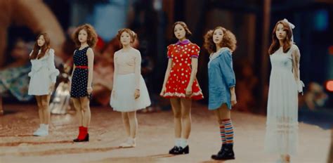 Watch: APRIL Returns As 6 Cute Dancing Dolls In "April Story" MV | Soompi