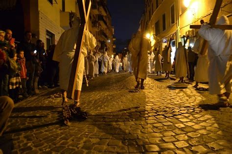 CIVITAVECCHIA PROCESSIONE DEL CRISTO MORTO ECCO LE VARIAZIONI DEL