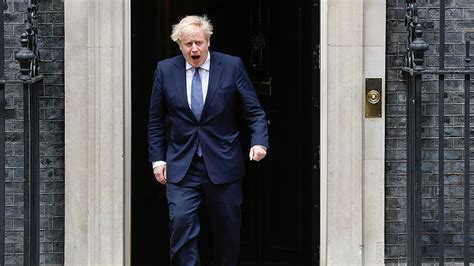 Informe asegura que Boris Johnson actuó de forma imprudente en