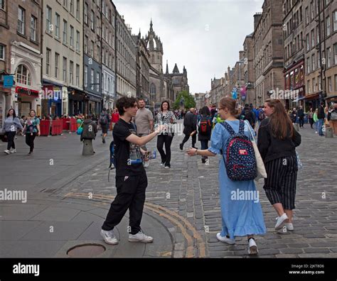 Actores Callejeros Fotograf As E Im Genes De Alta Resoluci N Alamy