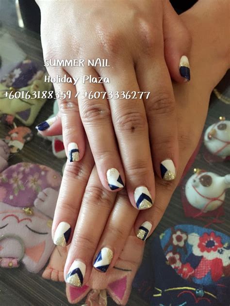 Pin By Lee Samantha On Gel And Classic Mani Pedi Nail Design Hand Painted Nail Designs Mani