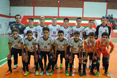 Sub De Forquilhinha Anjo Futsal Vence Tr S Partidas E L Der Da