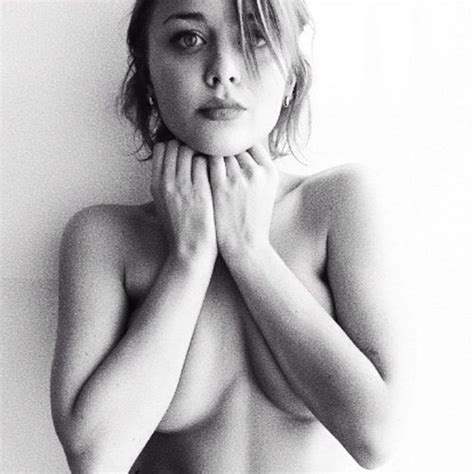 Naked Jordan Hinson Added 07 19 2016 By