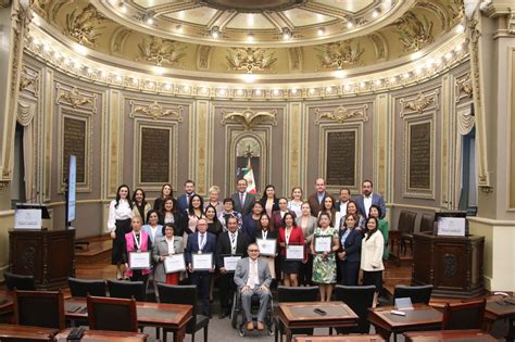 Entrega Congreso del Estado Medalla al Mérito Docente Juan C Bonilla