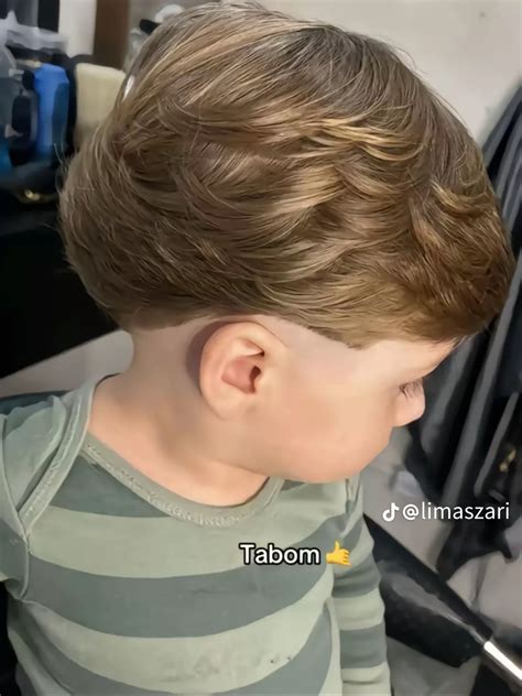 Corte Surfista Infantil Cacheado - Cabelo surfista infantil | Corte bebe masculino, Corte de cabelo ...