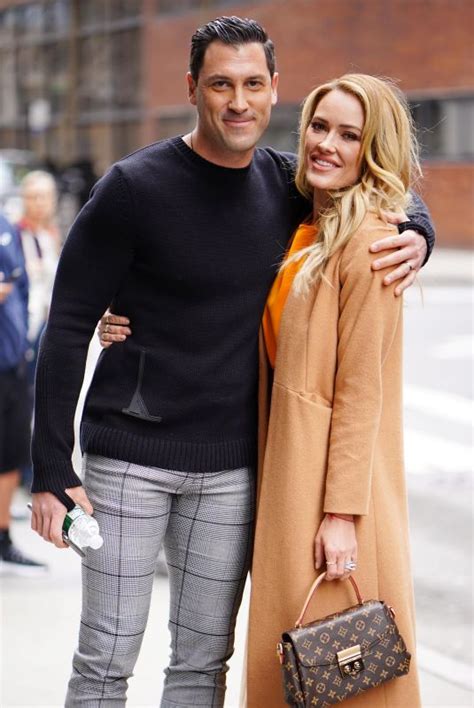 PETA MURGATROYD and Maksim Chmerkovskiy Out in New York 03/10/2020 – HawtCelebs