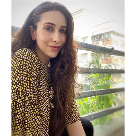 Karisma Kapoor Age Height Biography 2023 Wiki Net Worth Boyfriend