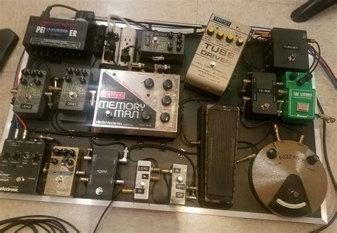 Eric Johnsons Guitar Gear Pedalboard And Amps Equipboard