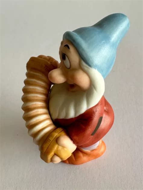 Vintage Disney Snow White Seven Dwarfs Bashful Sri Lanka Porcelain Bisque ~3” £11 83 Picclick Uk