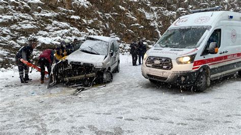 Antalya da kar yağışı kazaya neden oldu Ölü ve yaralılar var