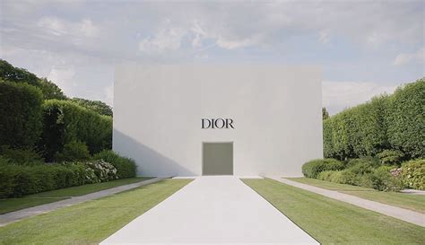 巴黎Christian Dior Autumn to Winter 堆糖美图壁纸兴趣社区