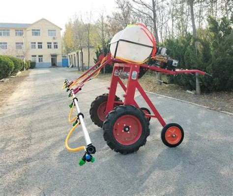 Hp Petrol Engine Self Propelled Mist Boom Sprayer L Capacity