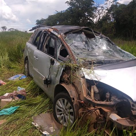 Buraco Na Pista Provoca Acidente Que Deixou Casal E Cinco Filhos