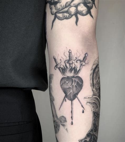 3 Of Swords Tarot Tattoo Fashiondesigncollectiondrawing