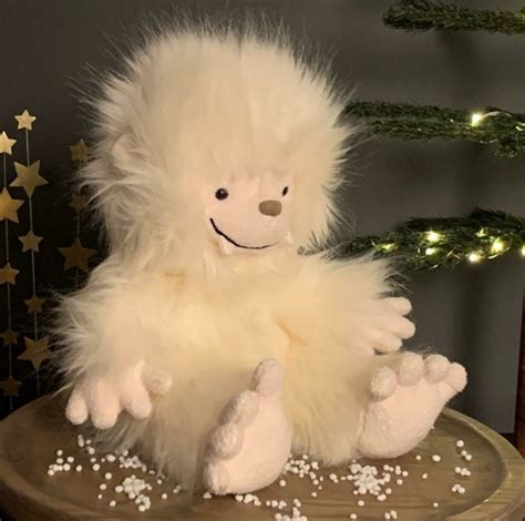 Wow Yani Yeti Is So Cute I Think Im In Love Jellycat